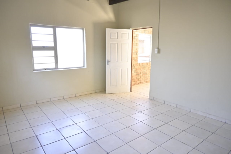 3 Bedroom Property for Sale in Summerpride Eastern Cape